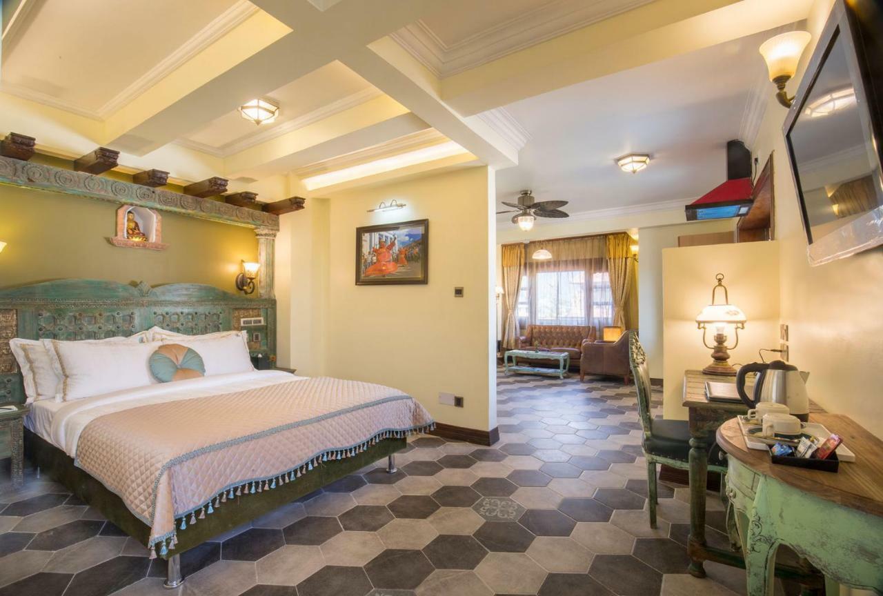 Deluxe King Suite,801881379:JPEG